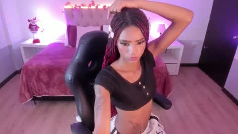 Snapshot of samantha_spike chatting on 12-19-25, 07:54 Samantha online show from 12-19-25, 07:54