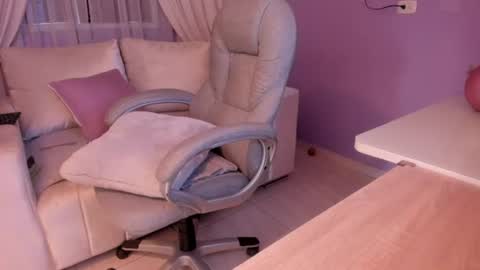 samantha_thompsoon online show from 07-06-26, 10:56