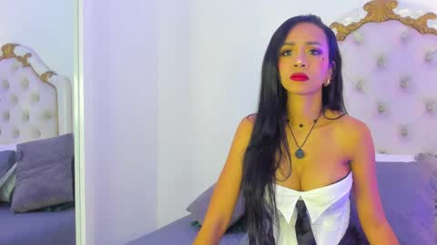 Snapshot of samanthaferrer_ chatting on 11-23-25, 12:05 Samantha online show from 11-23-25, 12:05