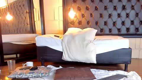 Alejandra  online show from 03-12-25, 02:56