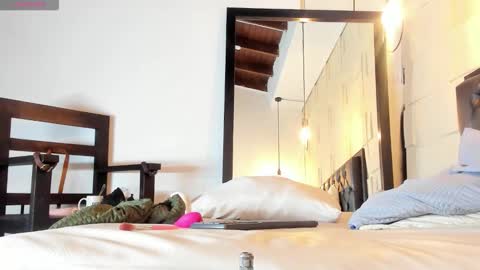 Alejandra  online show from 11-30-25, 12:09