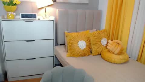 Snapshot of samanthasaintz chatting on 03-11-26, 05:02 Sam online show from 03-11-26, 05:02