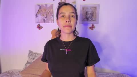 Samara is my name a pleasure delighted that you are here leave your thumb up it is important to me online show from 02-07-25, 10:20