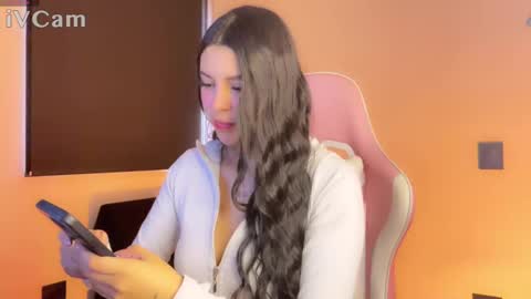 Snapshot of samara_lam chatting on 01-23-25, 07:18 Sammy  online show from 01-23-25, 07:18