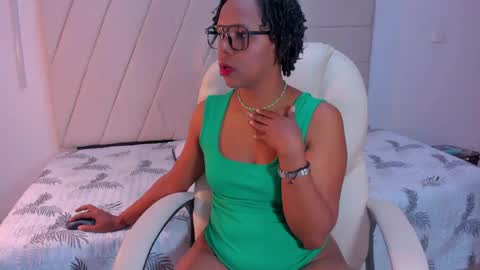 samaraa_smith1 online show from 04-18-26, 12:20