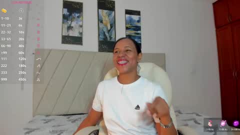 samaraa_smith1 online show from 04-24-26, 12:07