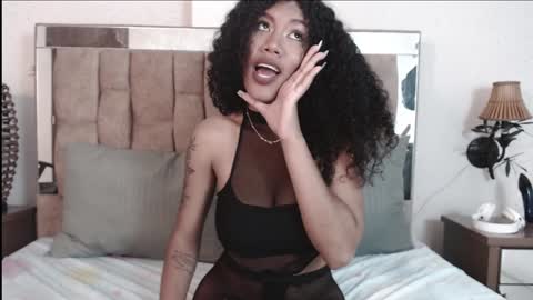 Snapshot of samaragrey18 chatting on 01-15-25, 03:33 samaragrey18 online show from 01-15-25, 03:33