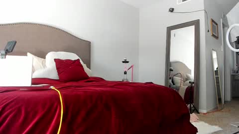 Yaya online show from 09-28-25, 06:57