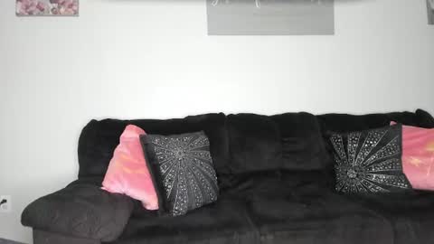 Yaya online show from 06-10-26, 01:50