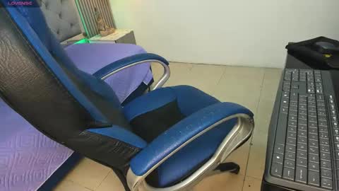 Snapshot of samblack_ chatting on 02-03-26, 12:32 Sam online show from 02-03-26, 12:32