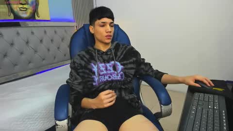 Snapshot of samblack_ chatting on 02-10-26, 03:49 Sam online show from 02-10-26, 03:49