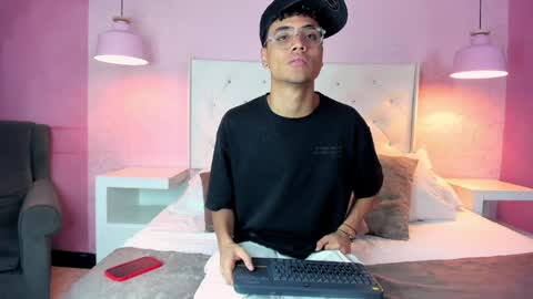 Samfrrost online show from 06-04-26, 12:22
