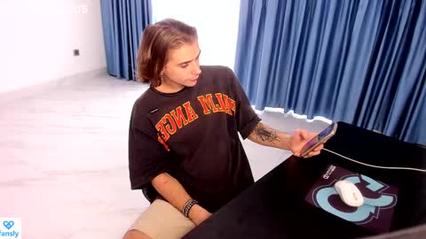 Fansly -       Top4fans   online show from 02-17-25, 10:29