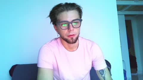 Fansly -       Top4fans   online show from 04-15-26, 10:44