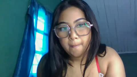 samiah768293 online show from 06-04-26, 04:40