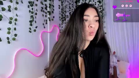 Samii Evans online show from 06-11-26, 04:32