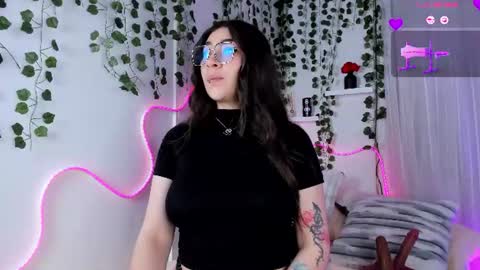 samii evans  online show from 07-19-26, 06:17