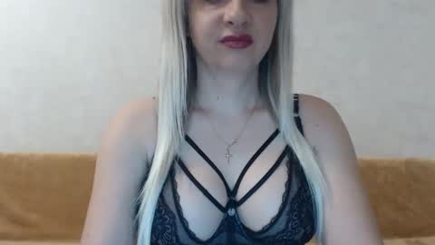 Snapshot of samiliya chatting on 11-19-25, 11:49 samiliya online show from 11-19-25, 11:49