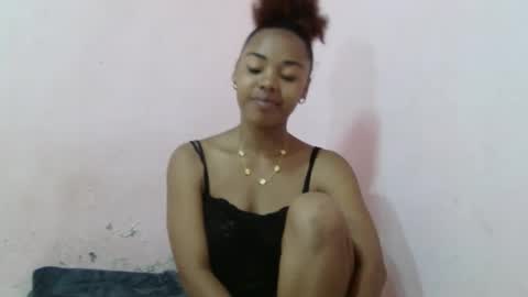 Snapshot of samina2255 chatting on 10-25-25, 01:07 samina2255 online show from 10-25-25, 01:07