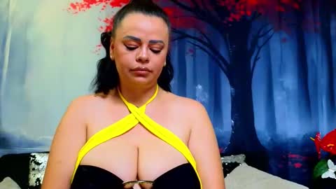 Snapshot of samiraevans chatting on 12-03-25, 12:18 online show from 12-03-25, 12:18