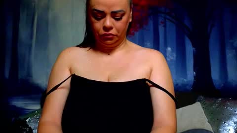 Snapshot of samiraevans chatting on 02-07-26, 08:12 online show from 02-07-26, 08:12