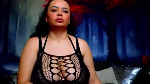 Snapshot of samiraevans chatting on 02-09-26, 09:19 online show from 02-09-26, 09:19