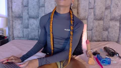 samirths_boy_ online show from 02-20-26, 07:03