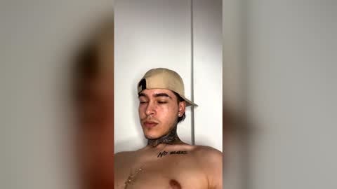 Snapshot of samm44404 chatting on 04-17-26, 02:14 samm44404 online show from 04-17-26, 02:14