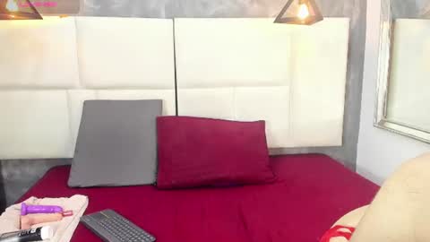 Snapshot of samm_angel chatting on 06-25-26, 02:32 samm_angel online show from 06-25-26, 02:32