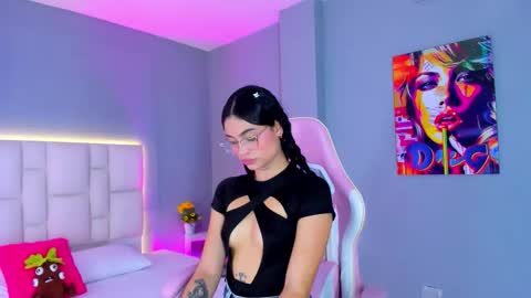 Snapshot of sammy__rose chatting on 11-28-25, 08:11 Sammy Rose online show from 11-28-25, 08:11