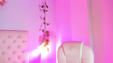 Snapshot of sammy_scott1 chatting on 11-08-25, 06:46 Samantha online show from 11-08-25, 06:46