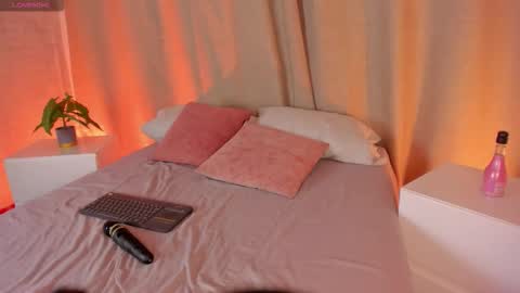 Snapshot of sammy_scott1 chatting on 02-23-26, 02:42 Samantha online show from 02-23-26, 02:42