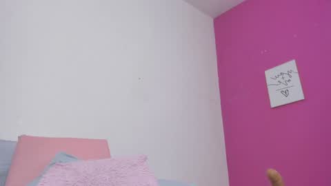 Snapshot of sammy_sm_ chatting on 02-06-25, 09:11 Sammy online show from 02-06-25, 09:11