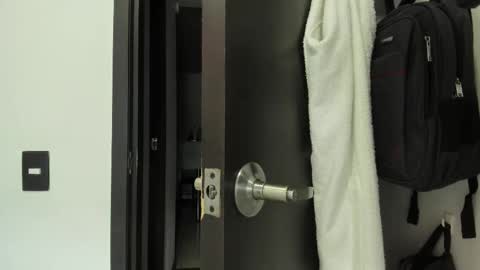 Snapshot of sammy_sophiaa chatting on 11-19-25, 12:32 Sophia online show from 11-19-25, 12:32