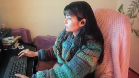   online show from 10-07-25, 02:42