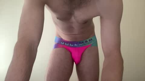 Snapshot of samt2527 chatting on 09-28-25, 05:35 SamT online show from 09-28-25, 05:35