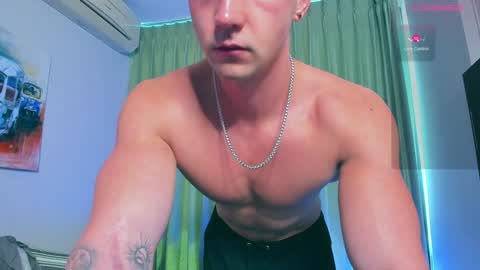 Snapshot of samuel_andrew chatting on 01-06-25, 06:36 Samuel online show from 01-06-25, 06:36