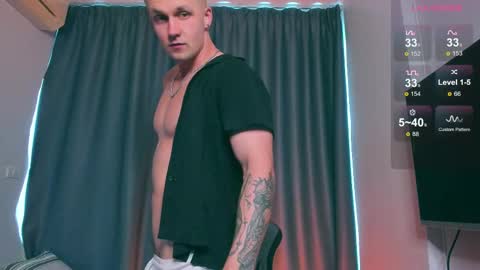 Snapshot of samuel_andrew chatting on 02-25-25, 05:41 Samuel online show from 02-25-25, 05:41