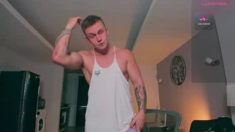 Snapshot of samuel_andrew chatting on 09-22-25, 05:09 Samuel online show from 09-22-25, 05:09