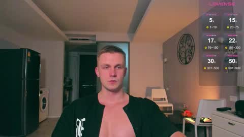 Snapshot of samuel_andrew chatting on 10-20-25, 02:56 Samuel online show from 10-20-25, 02:56