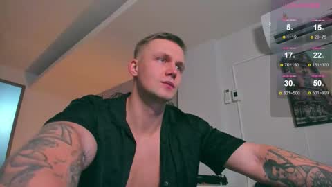 Snapshot of samuel_andrew chatting on 11-08-25, 04:23 Samuel online show from 11-08-25, 04:23