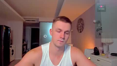 Snapshot of samuel_andrew chatting on 11-27-25, 04:03 Samuel online show from 11-27-25, 04:03