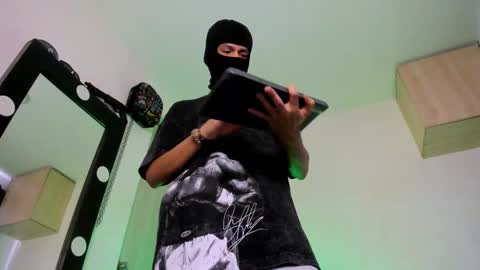   online show from 09-17-25, 09:05