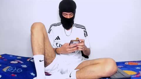   online show from 10-17-25, 06:49