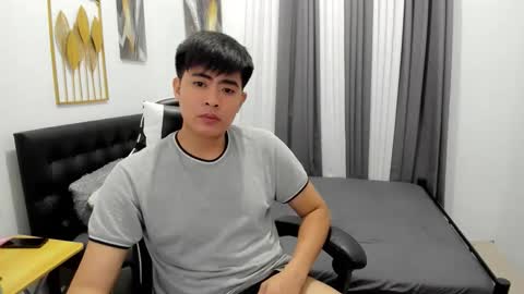 Snapshot of samuelangelo chatting on 05-08-26, 05:07 Sam online show from 05-08-26, 05:07