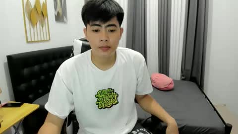 Snapshot of samuelangelo chatting on 05-09-26, 07:02 Sam online show from 05-09-26, 07:02
