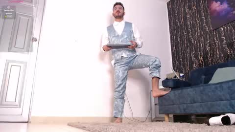 Snapshot of samuelcoopper chatting on 11-13-25, 01:43 Samuel Coopper online show from 11-13-25, 01:43