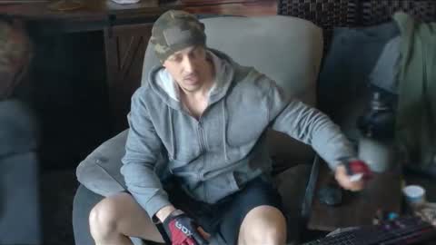 Snapshot of samueldixky chatting on 02-18-26, 03:30 samueldixky online show from 02-18-26, 03:30