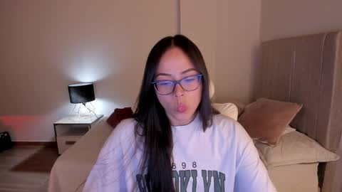 Snapshot of samy_one chatting on 05-02-26, 09:53 Samy online show from 05-02-26, 09:53