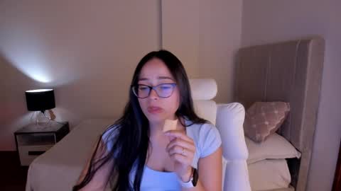 Snapshot of samy_one chatting on 05-21-26, 09:55 Samy online show from 05-21-26, 09:55